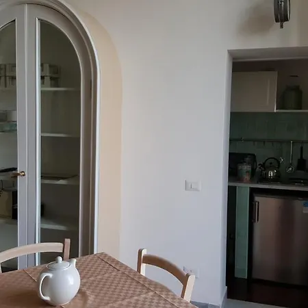 Apartment Garibaldi I Naples